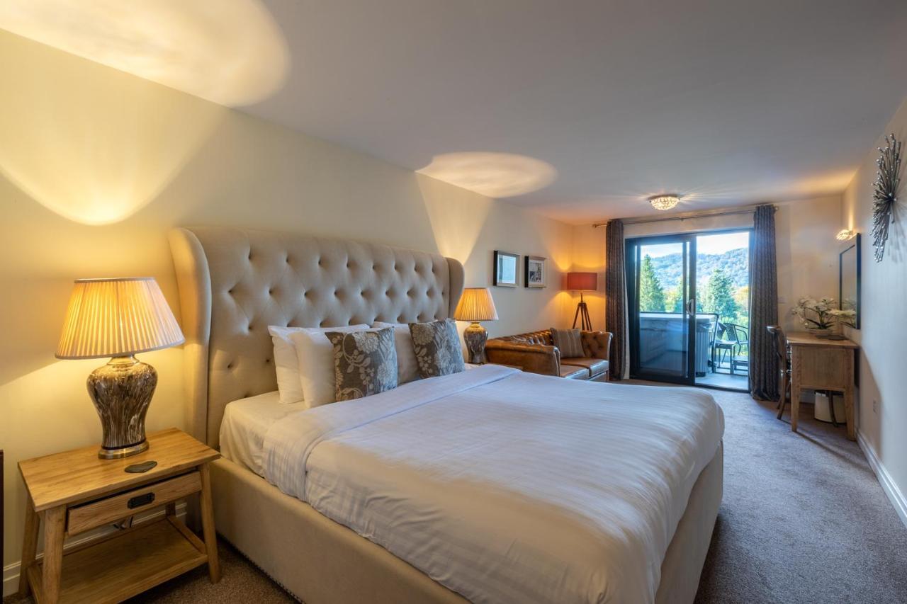 Lakes Hotel & Spa Bowness-on-Windermere Exteriör bild A bedroom at the hotel