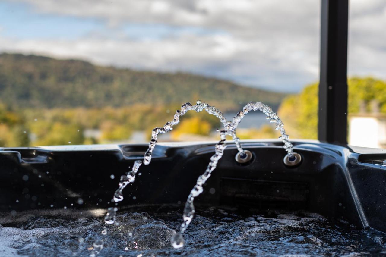 Lakes Hotel & Spa Bowness-on-Windermere Exteriör bild Water fountain