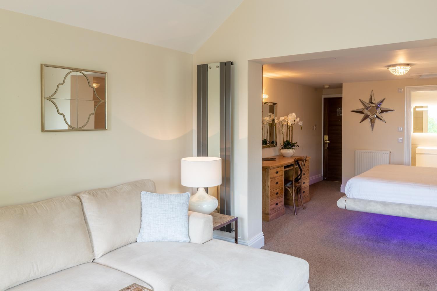 Lakes Hotel & Spa Bowness-on-Windermere Rum bild A bedroom at the hotel