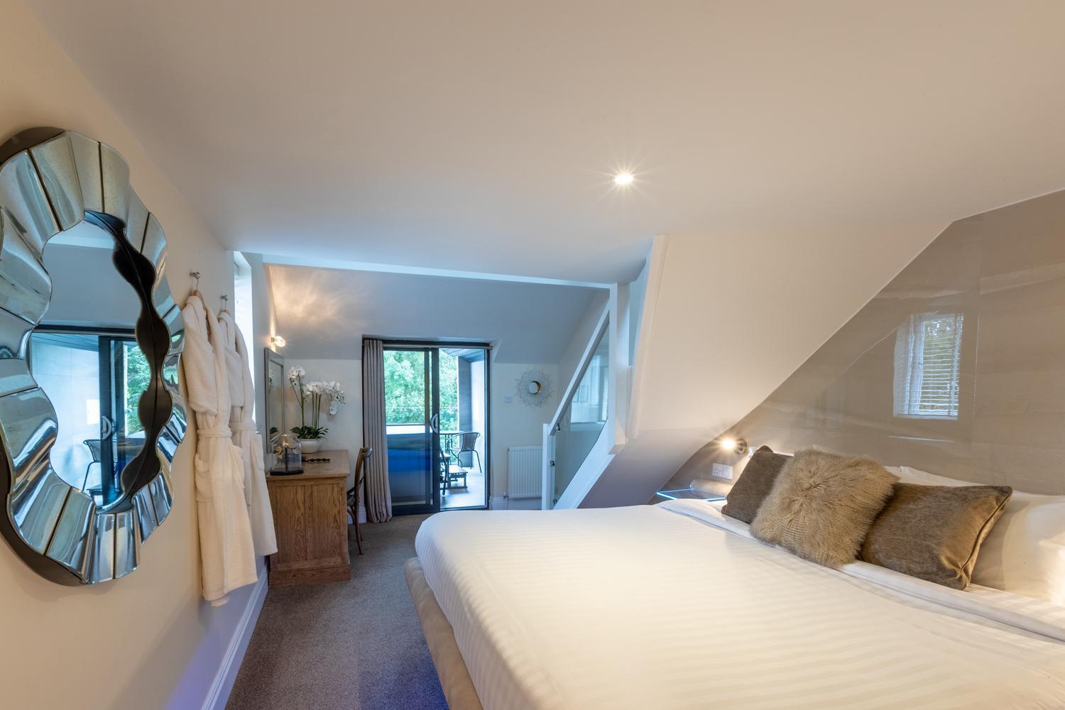 Lakes Hotel & Spa Bowness-on-Windermere Rum bild A bedroom at The Old Inn