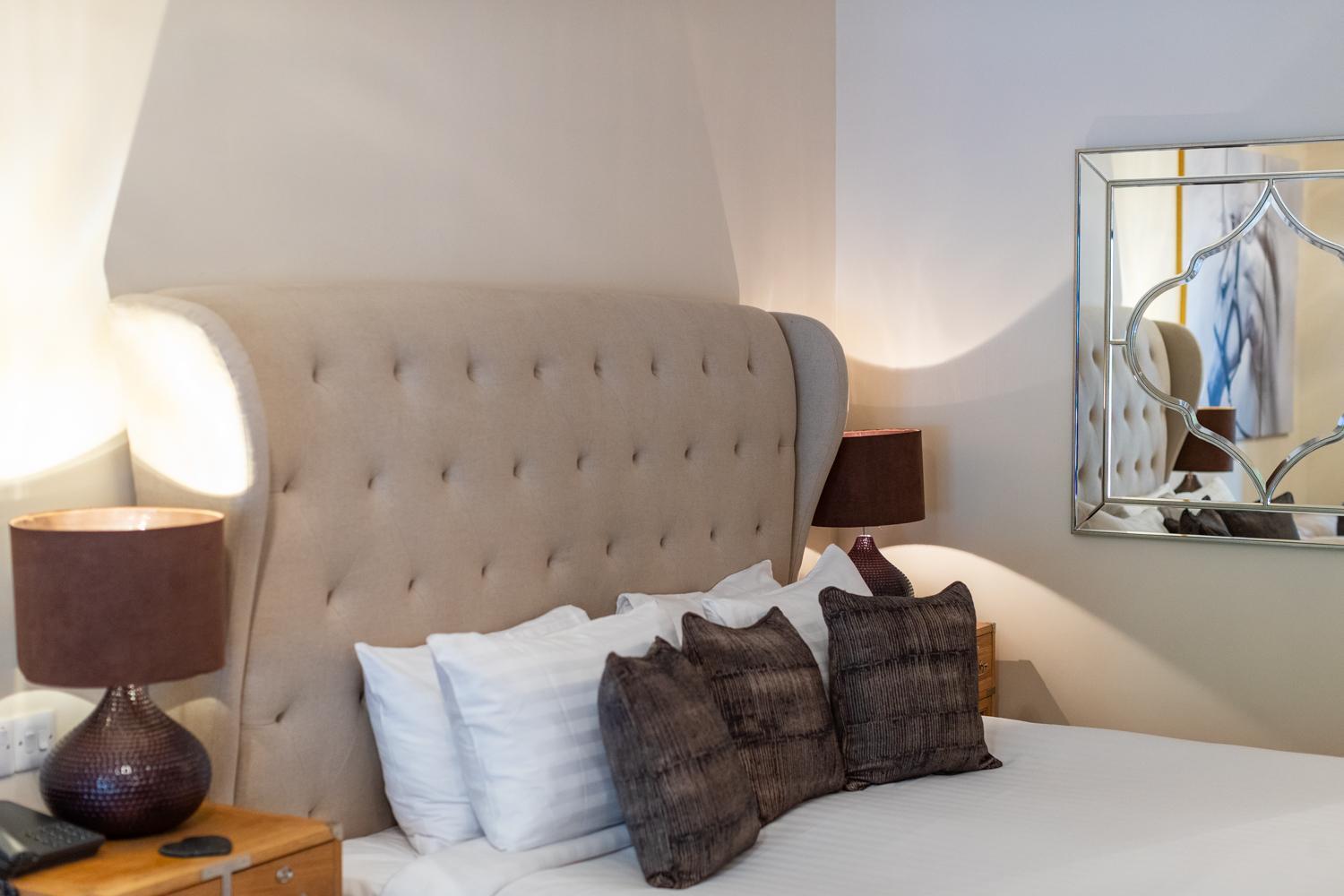 Lakes Hotel & Spa Bowness-on-Windermere Rum bild A bedroom at the hotel